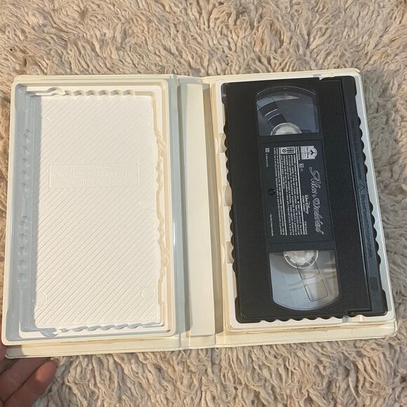 Walt Disney Alice in Wonderland Original Masterpiece Collection VHS - Picture 5 of 9